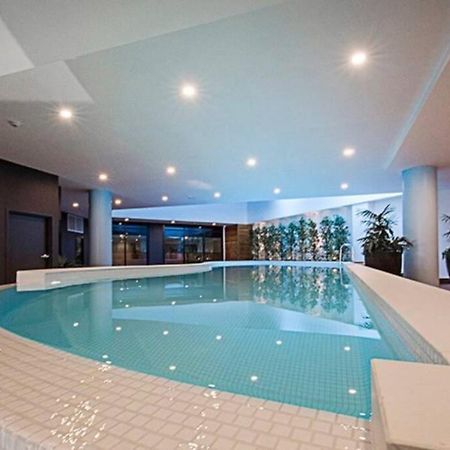 Luxe 2Br Executive Apartment Kingston Pool Parking Wifi Bbq Wine Экстерьер фото