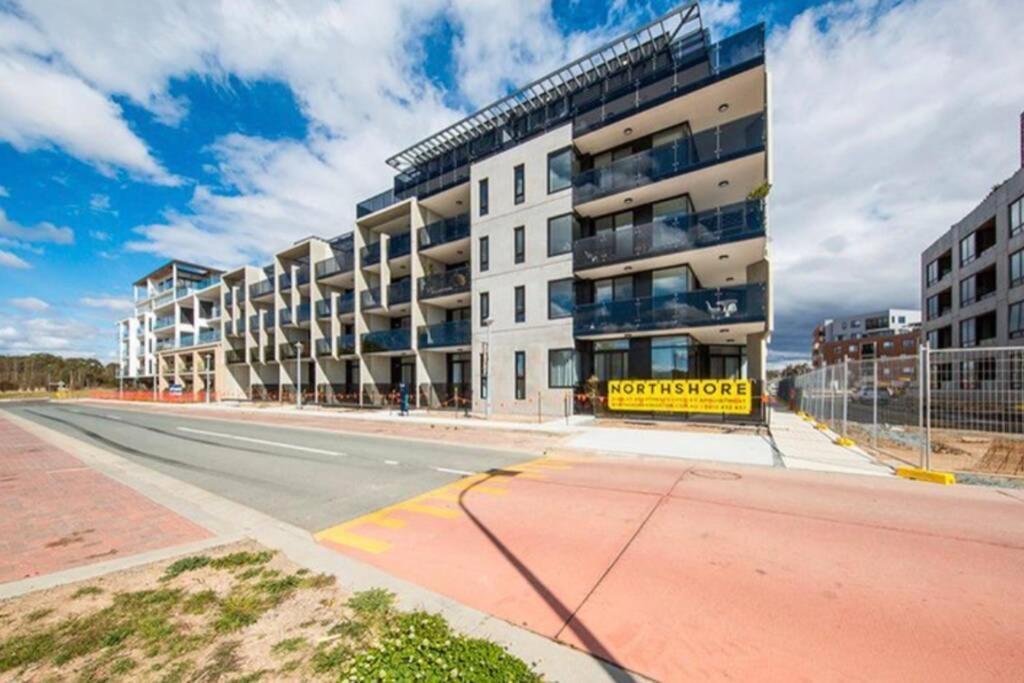 Luxe 2Br Executive Apartment Kingston Pool Parking Wifi Bbq Wine Экстерьер фото